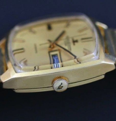 Jaeger LeCoultre crown